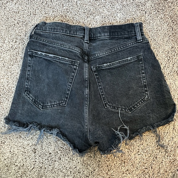 A&F Curveove High Rise Mom Shorts - Picture 2 of 2